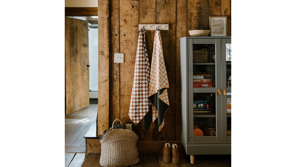 Nomadix Original Towel, Check Coconut, 30in x 72.5in, NM-CHEC-101