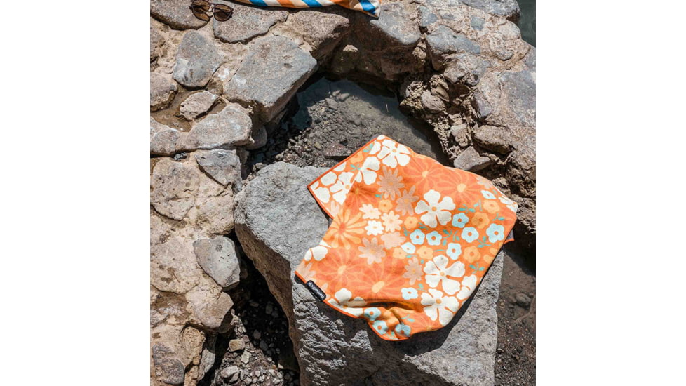 Nomadix Original Towels, Hula Orange, NM-HULA-101