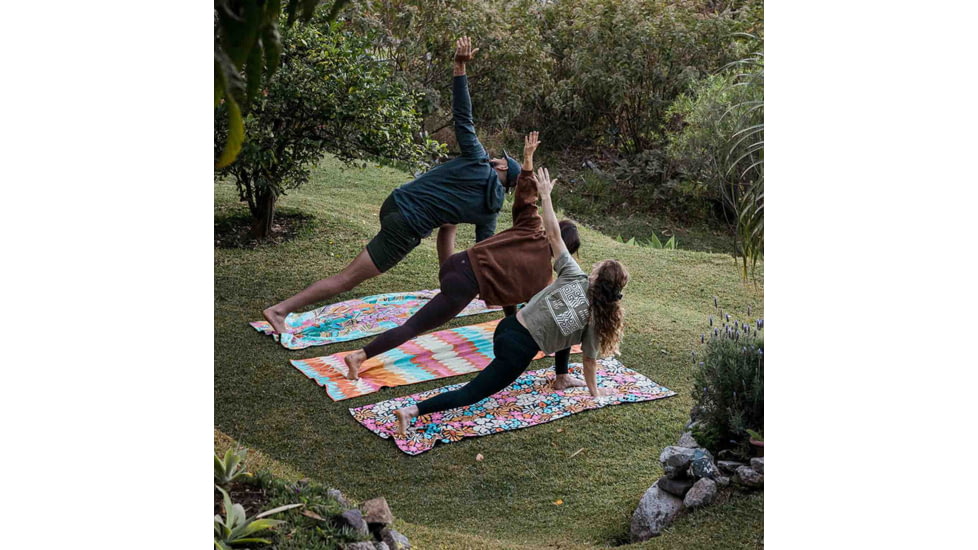 Nomadix Original Towels, Wowie Wow Wow, NM-WOWI-101