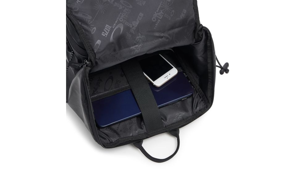 Oakley 90S Square Backpack - Mens, Blackout, One Size, 921525-02E-U