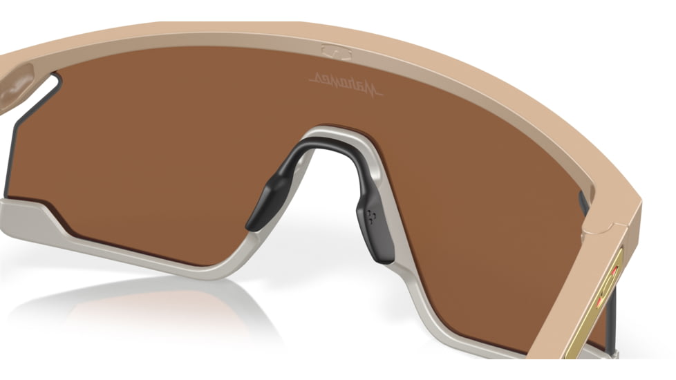 Oakley BXTR Patrick Mahomes II Collection Sunglasses, Matte Desert Tan, PRIZM Tungsten, PRIZM Tungsten, OO9280-0839