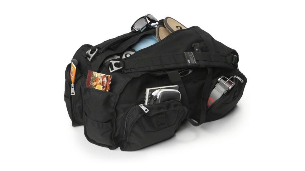 Oakley Dry Goods Duffel, Black 92608-001