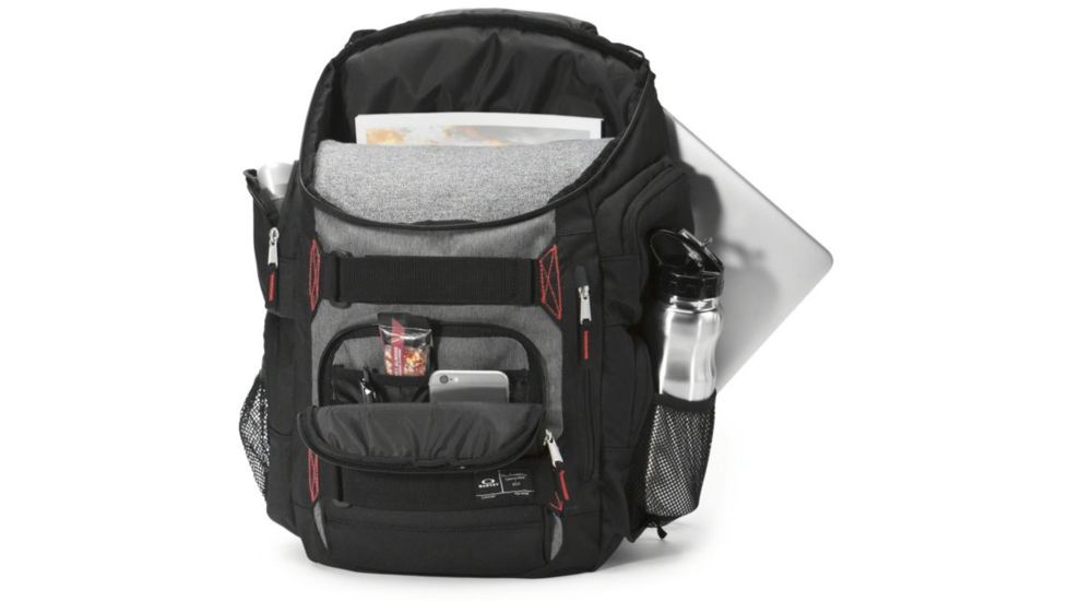 Oakley Enduro 30 Pack, Black 92863-01K