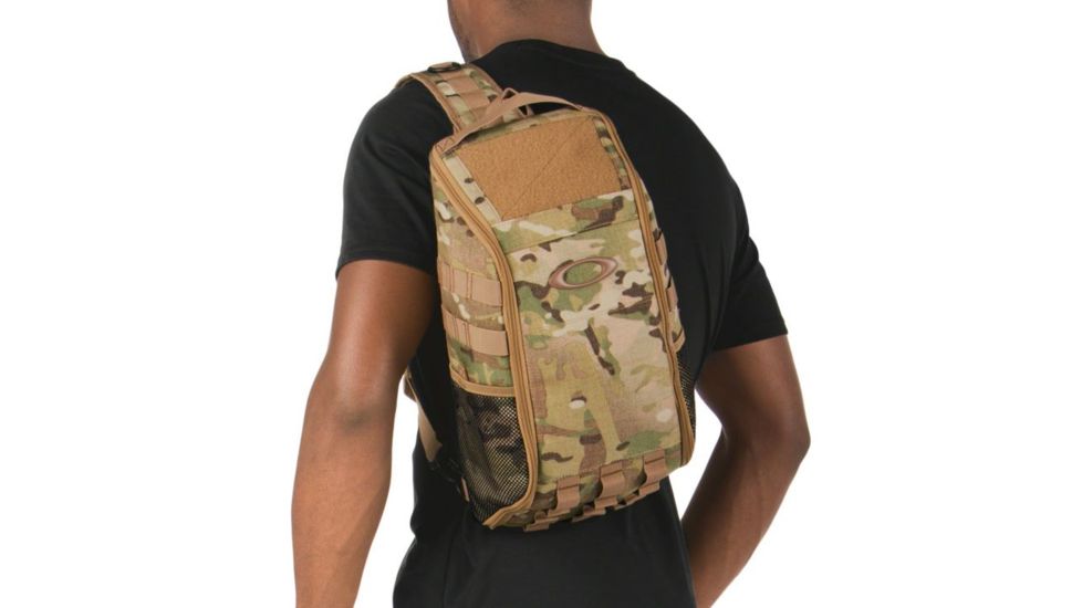 Oakley Extractor Sling Pack, Multicam 92867-86Y