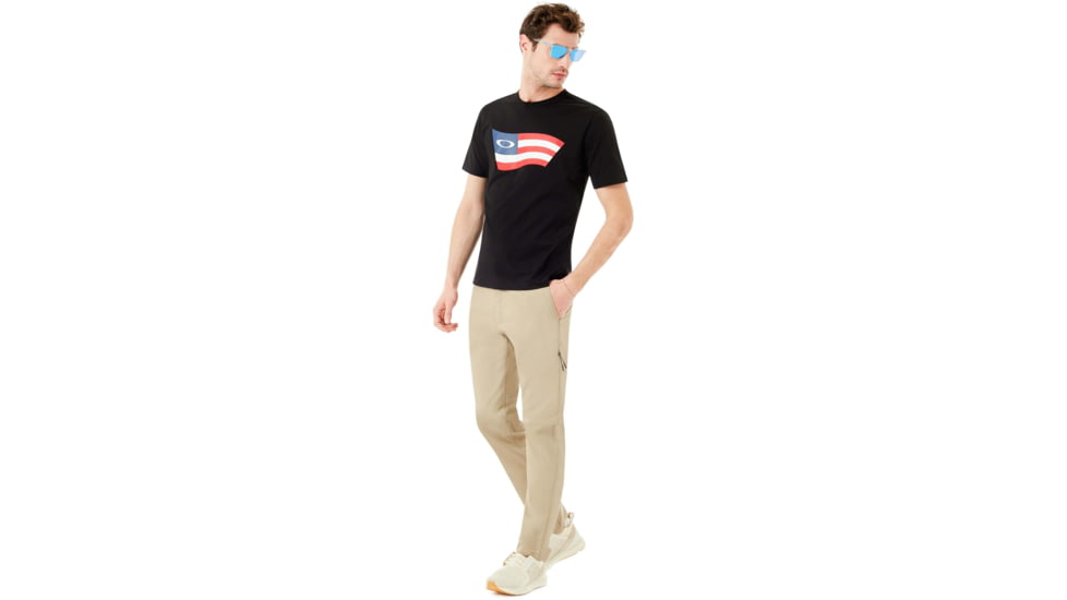 Oakley Flag Short Sleeve Tee - Men's, Blackout, Small, 457398-02E-S