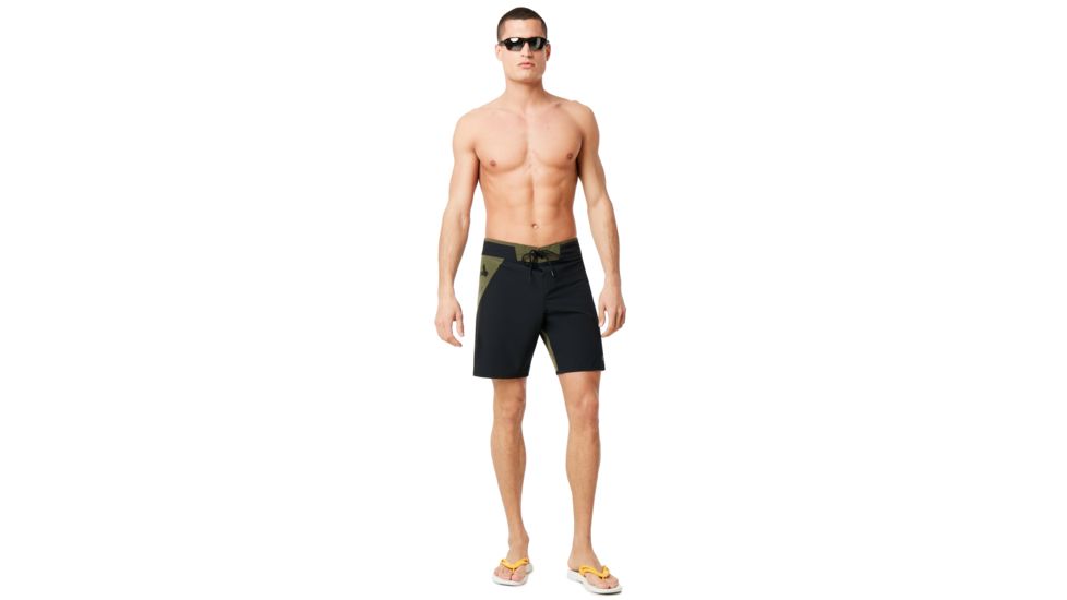 Oakley Floater Angle Block 18 Inches Boardsort - Mens, Blackout, 32, 482455-02E-32