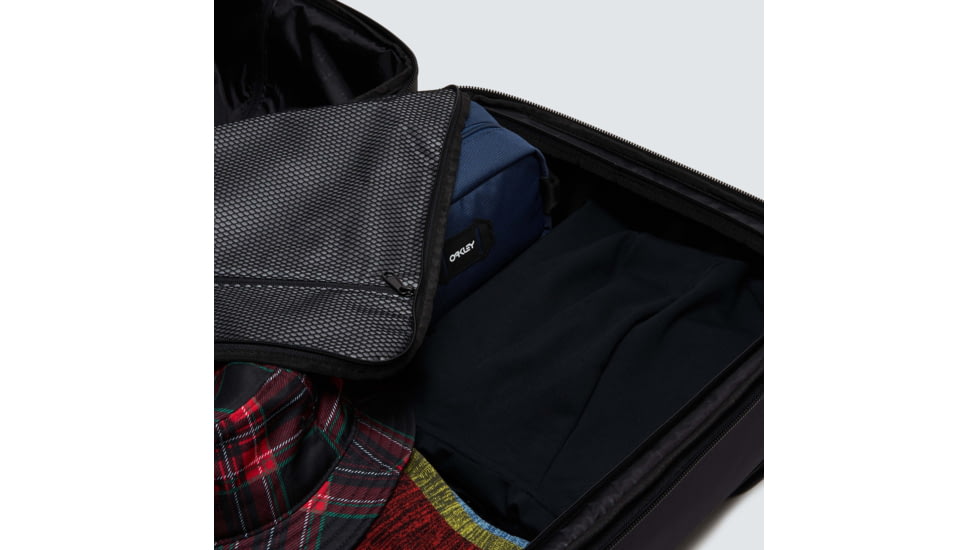Oakley Icon Medium Trolley Bag 4W - Mens, Blackout, One Size, FOS900068-02E-U