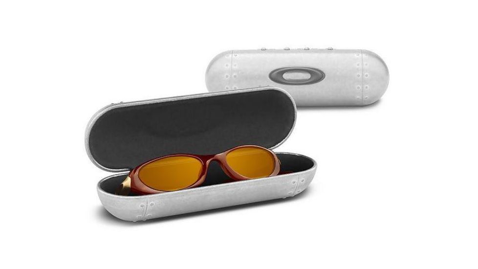 Oakley Medium Metal Vault 07-254