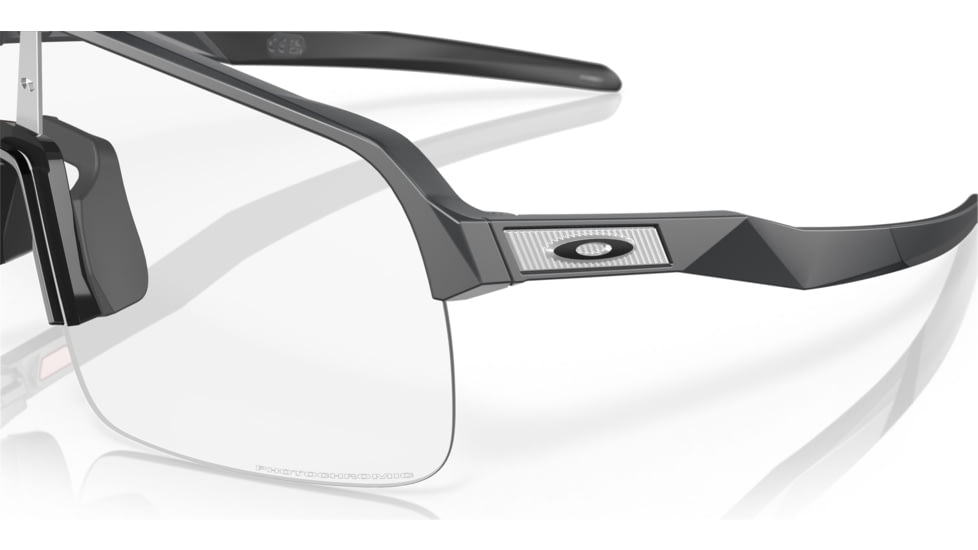 Oakley OO9463 Sutro Lite Sunglasses, Matte Carbon Frame, Clear Photochromic Lens, 39, OO9463-946345-39