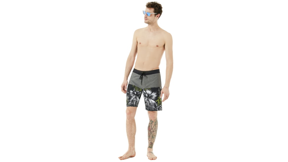Oakley Meat Slab 19 Boardshort - Mens, Blackout, 34, 482373-02E-34