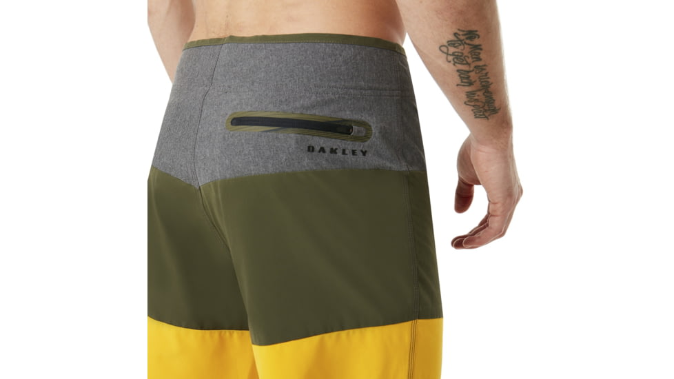 Oakley SI Ozaki Block 21 Inches - Mens, Jet Black Heather, 32, 482454-01S-32