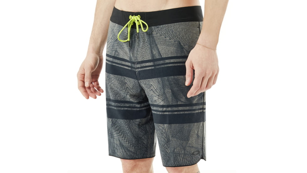 Oakley Racetracks 20 Boardshort - Mens, Blackout, 34, 482369-02E-34