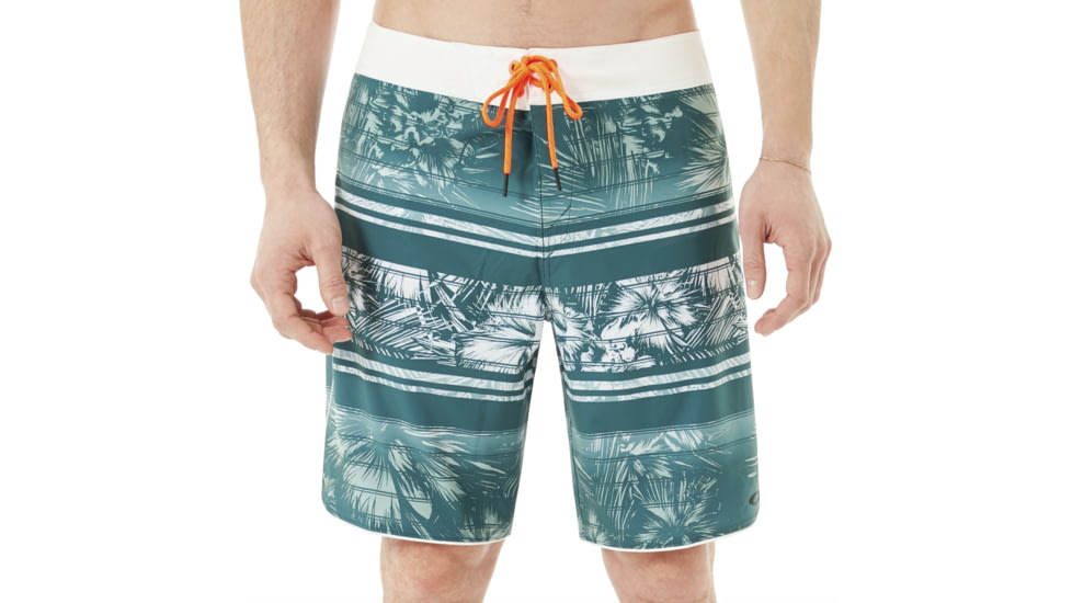 Oakley Temples 19 Boardshort - Mens, Balsam, 34, 482372-6A9-34