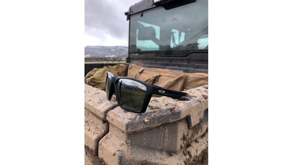 Oakley Standard Issue Targetline American Heritage Collection, Matte Black w/Prizm Black Polarized, OO9397-2258