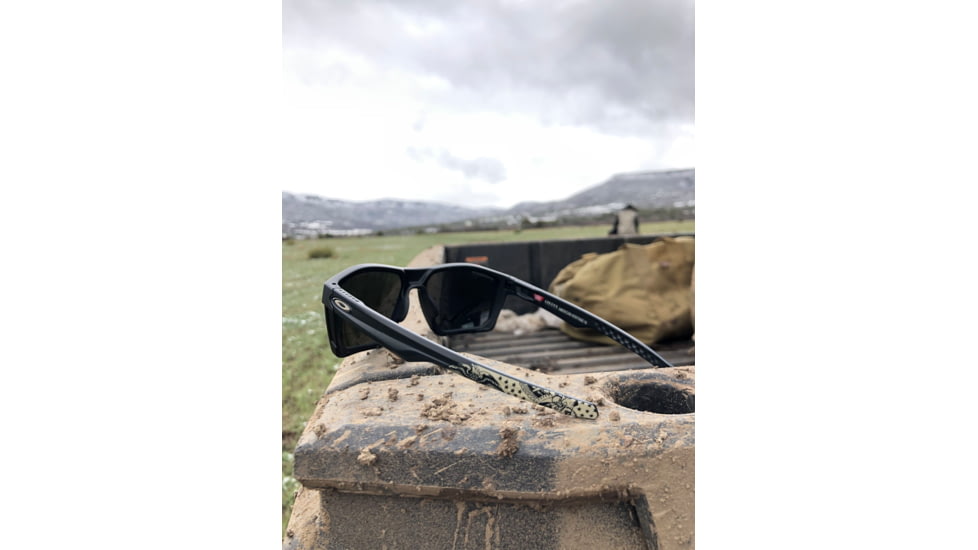 Oakley Standard Issue Targetline American Heritage Collection, Matte Black w/Prizm Black Polarized, OO9397-2258