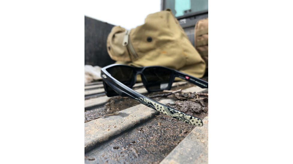 Oakley Standard Issue Targetline American Heritage Collection, Matte Black w/Prizm Black Polarized, OO9397-2258