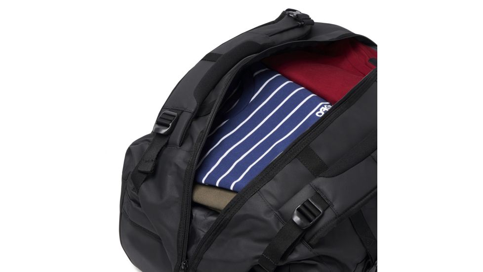 Oakley Training Duffle Bag - Mens, Blackout, One Size 921538-02E-U