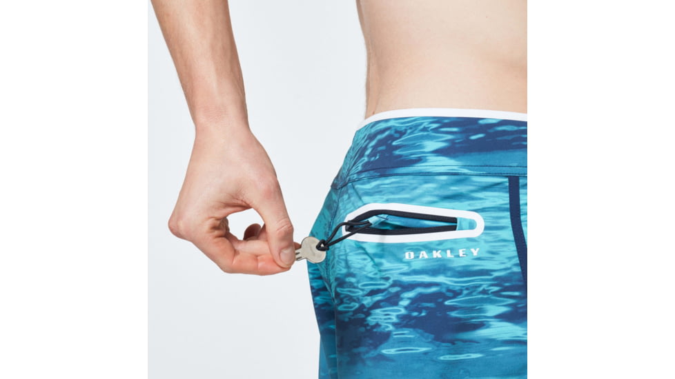 Oakley Water Boardshort 19 - Mens, Blue Water Print, 31, FOA400211-93Q-31