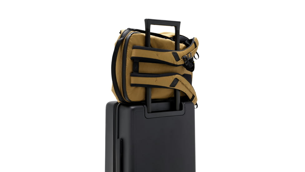 Peak Design 20L v2 Everyday Backpack, Coyote, BEDB-20-CY-3