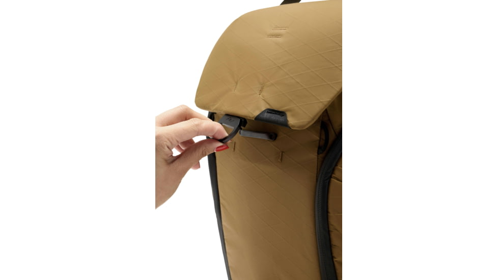 Peak Design 20L v2 Everyday Backpack, Coyote, BEDB-20-CY-3