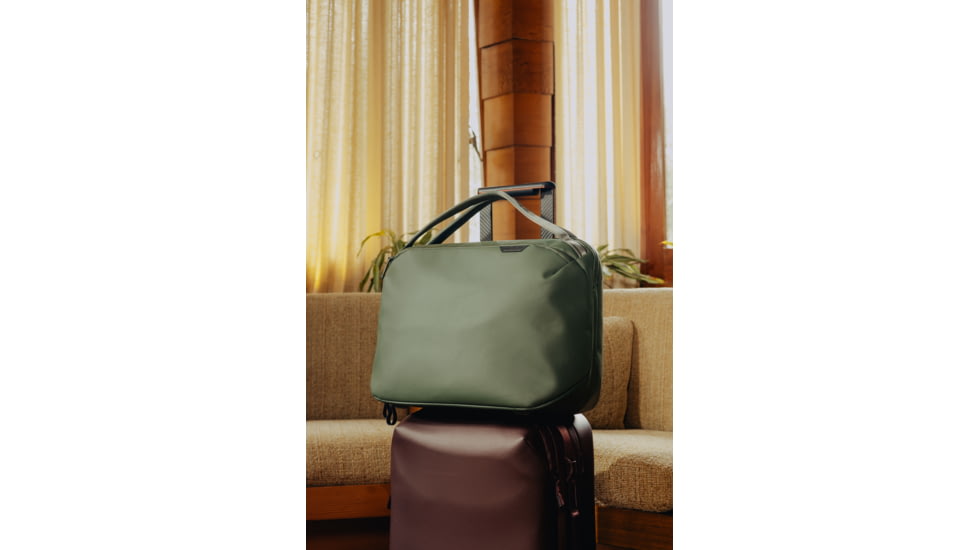 Peak Design 25L Travel Weekender, Sage, Large, BTRW-25-SG-2