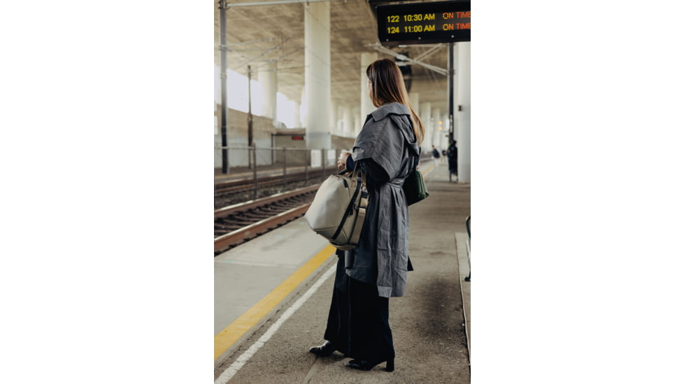 Peak Design 25L Travel Weekender, Stone, Large, BTRW-25-ST-2