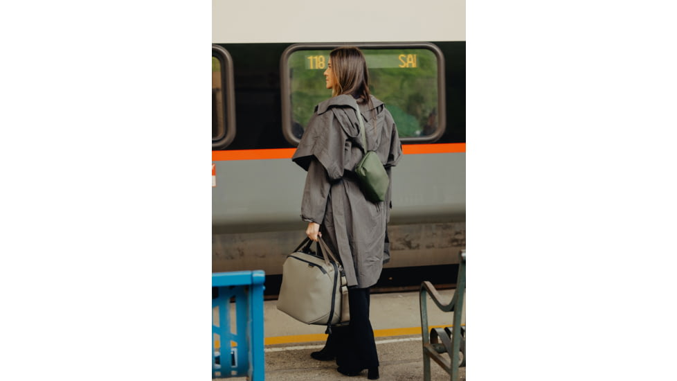 Peak Design 25L Travel Weekender, Stone, Large, BTRW-25-ST-2