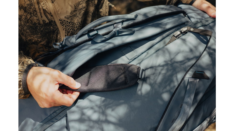 Peak Design 65 Liters Travel Duffelpack, Ocean, BTRDP-65-DS-3