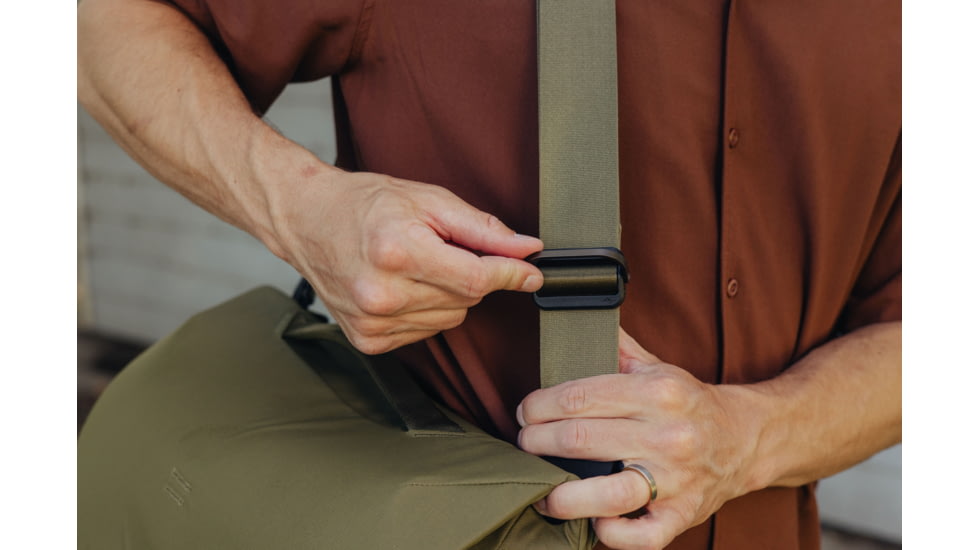 Peak Design Everyday 13 Liters Messenger Bag, Kelp, BEDM-13-KP-3