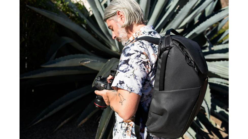 Peak Design Everyday V2 Backpack, 30 Liters, Black, BEDB-30-BK-3