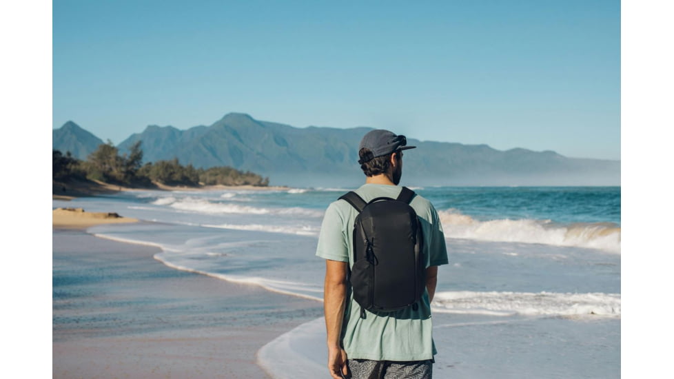 Peak Design Everyday Zip V2 Backpack, 20 Liters, Black, BEDBZ-20-BK-3