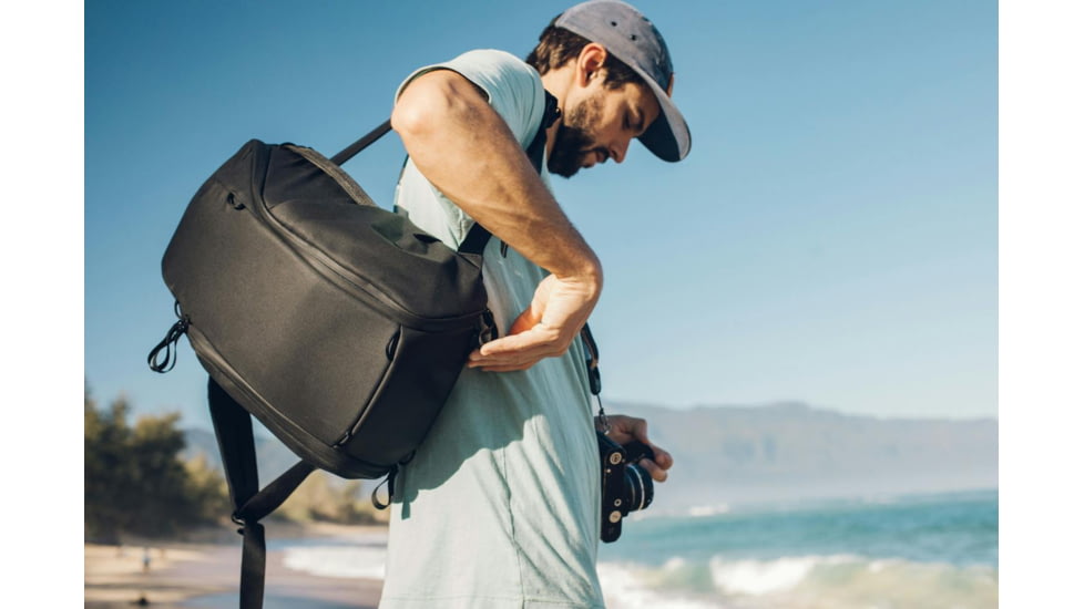 Peak Design Everyday Zip V2 Backpack, 20 Liters, Black, BEDBZ-20-BK-3