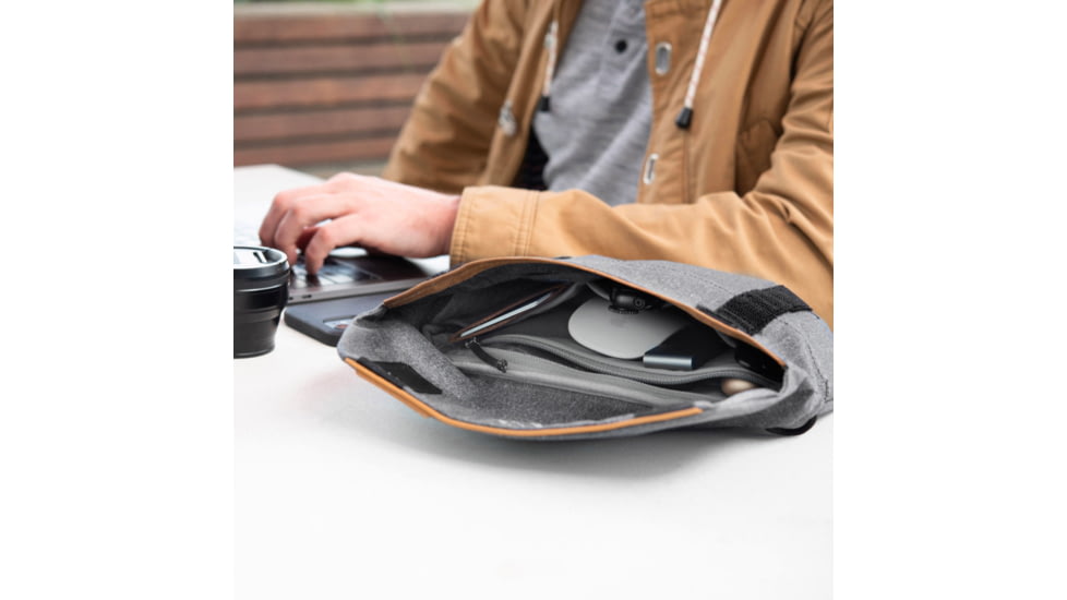 Peak Design Field Pouch V2, Charcoal, BP-CH-3