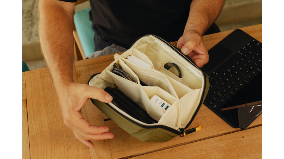 Peak Design Tech Pouch Bag, Kelp, BTP-KP-3