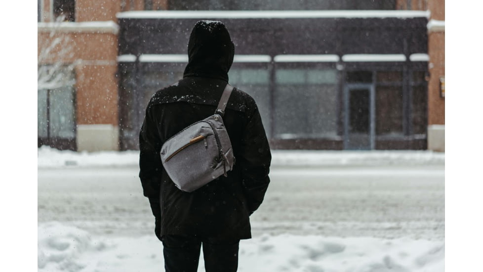 Peak Design V2 Everyday Sling, 6 Liters, Ash, BEDS-6-AS-3