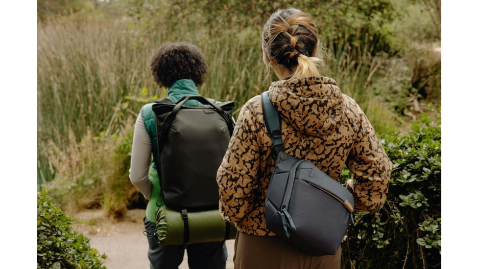 Peak Design V2 Everyday Sling, 6 Liters, Midnight, BEDS-6-MN-3