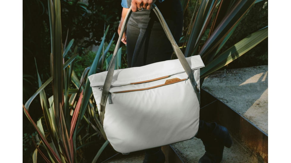 Peak Design V2 Everyday Tote, 15 Liters, Bone, BEDT-15-BO-3
