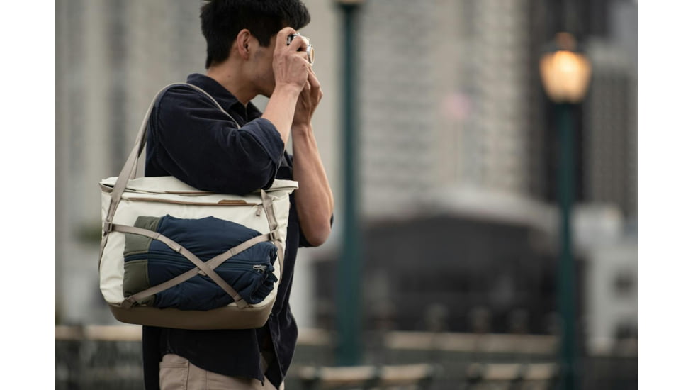 Peak Design V2 Everyday Tote, 15 Liters, Bone, BEDT-15-BO-3