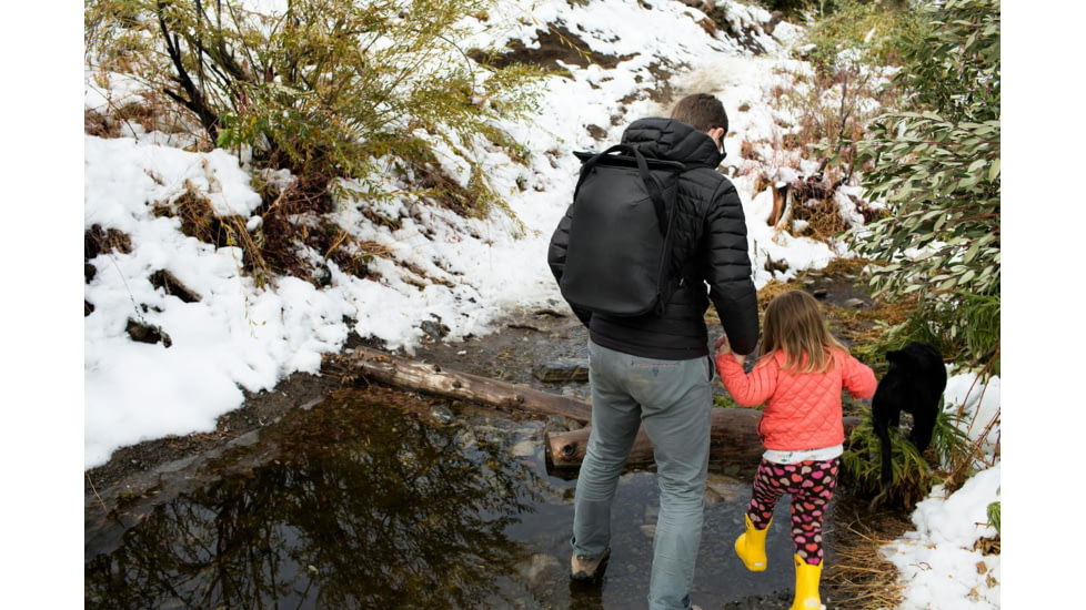 Peak Design V2 Everyday Totepack, 20 Liters, Black, BEDTP-20-BK-3