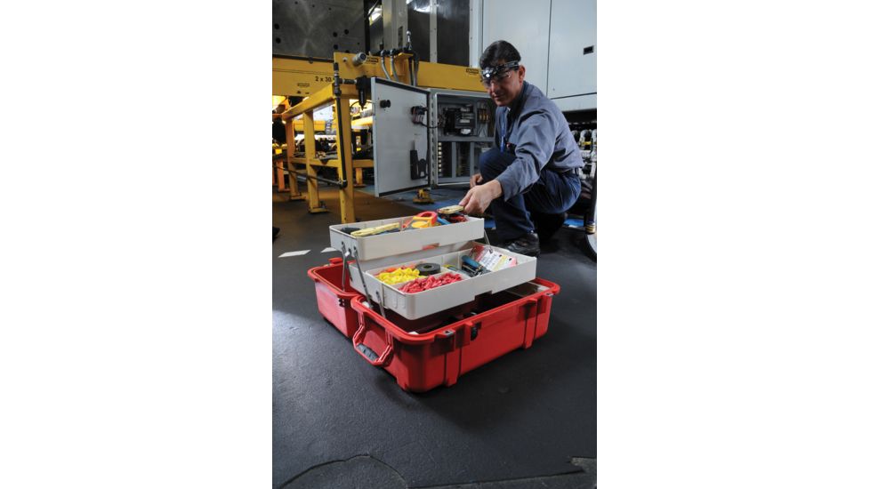 Pelican 1460Tool Mobile Tool Chest w/ Liner &amp; 2 Trays, Red 1460-007-170