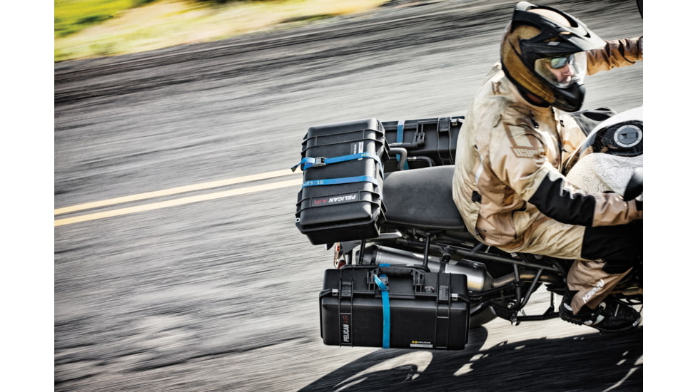 Pelican 1525 Air Protector Case w/Foam, Black 015250-0000-110