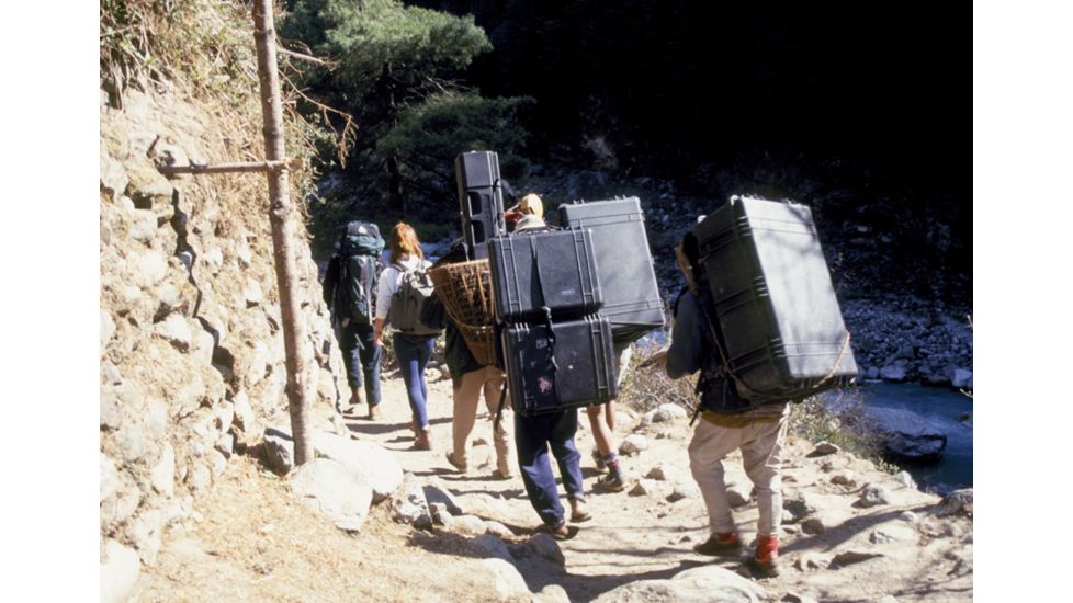 Pelican 1650 Large Crushproof Wheeled Dry Case, 30.75x20.5x11.6in, Black, w/Foam, 1650-020-110