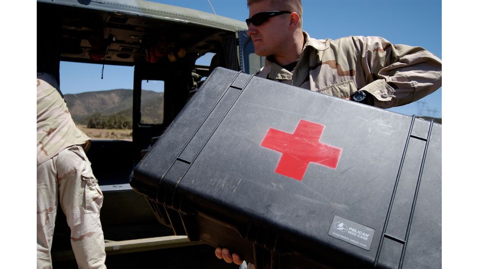 Pelican 1650 Large Crushproof Wheeled Dry Case, 30.75x20.5x11.6in, Black, w/Foam, 1650-020-110