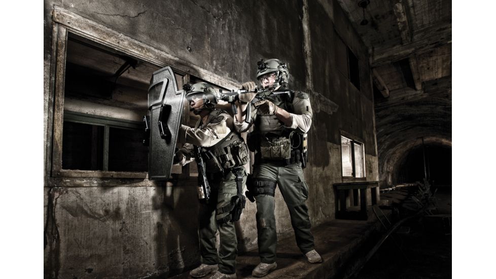 Pelican 7600, 3-Color Led Li-Ion Rechargeable, Black, 076000-0000-110