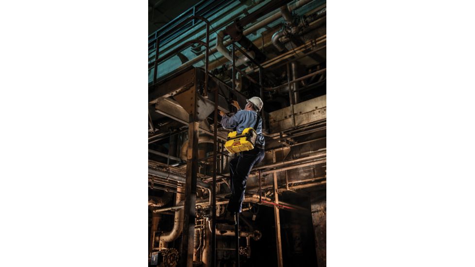 Pelican 9480 Remote Area Lighting System, Yellow, 094800-0000-245