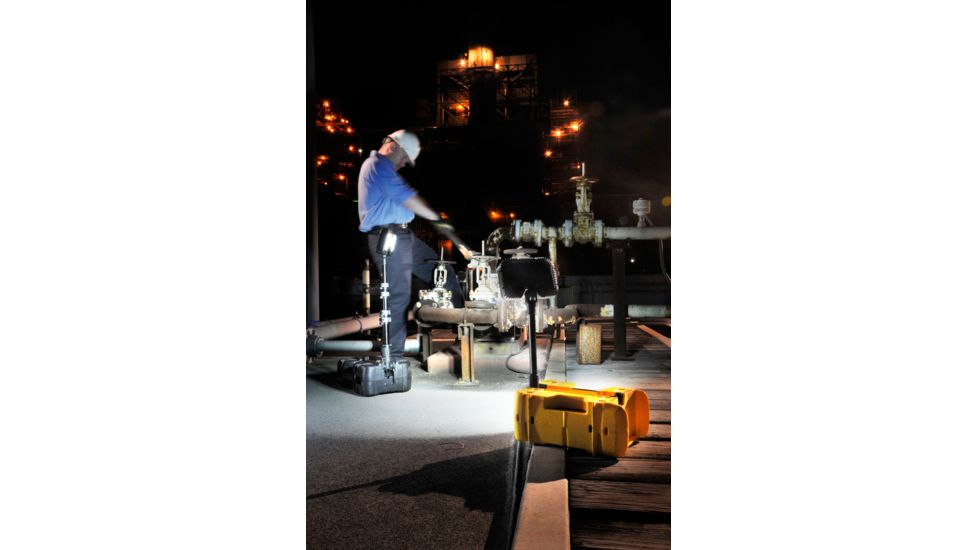 Pelican 9480 Remote Area Lighting System, Yellow, 094800-0000-245