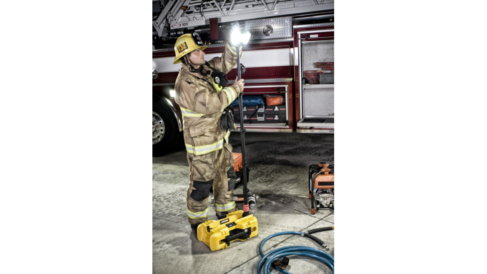 Pelican 9490 Remote Area Lighting System, Yellow, 094900-0000-245