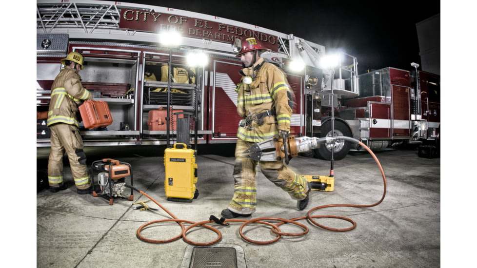 Pelican 9490 Remote Area Lighting System, Yellow, 094900-0000-245