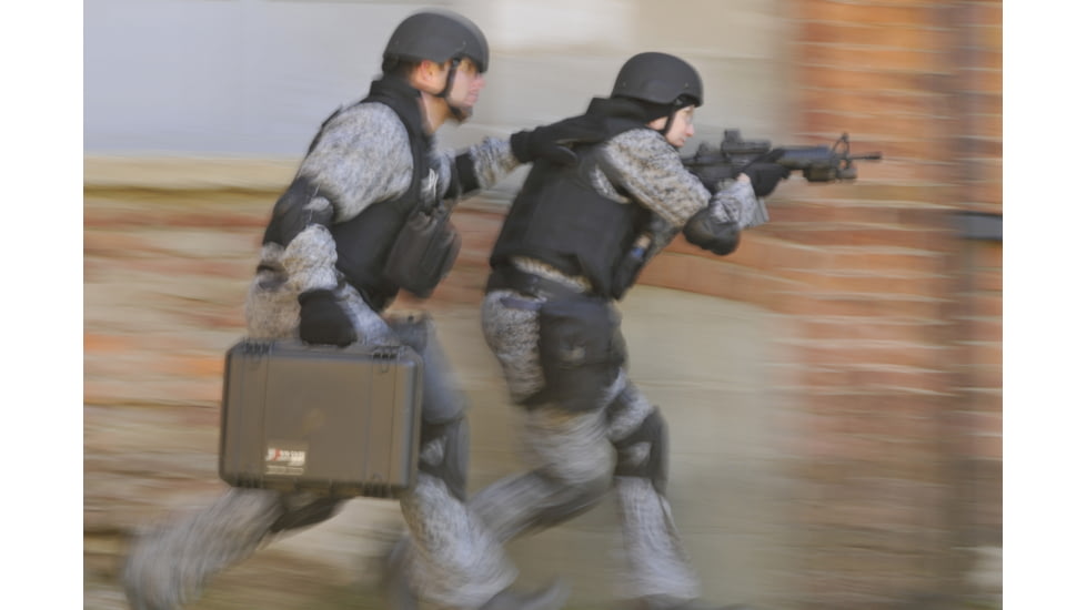 Pelican Storm Cases iM2200 Carry-On Dry Box, Black, Cubed Foam iM2200-00001