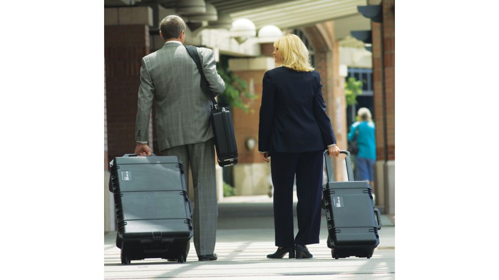 Pelican Storm Cases iM2500 Dry Box, 21.7x14.1x8.9in, Black, Cubed Foam iM2500-00001